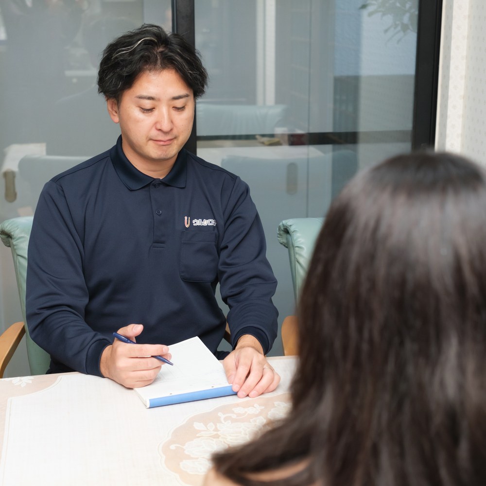 相談対応を行う中島健太